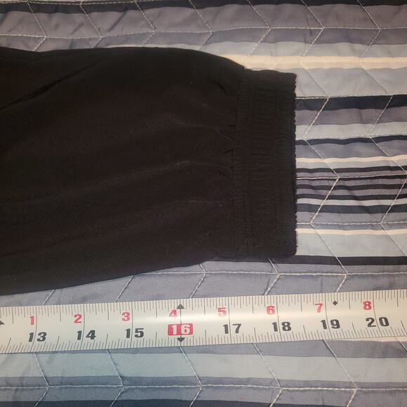 Athleta Girl Size 8/10 Discovery Camp Capri Jogger with Zip Slash Pockets - Picture 9 of 10